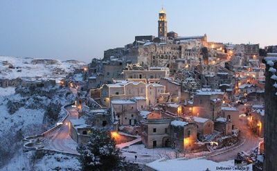 Matera ricoperta di neve